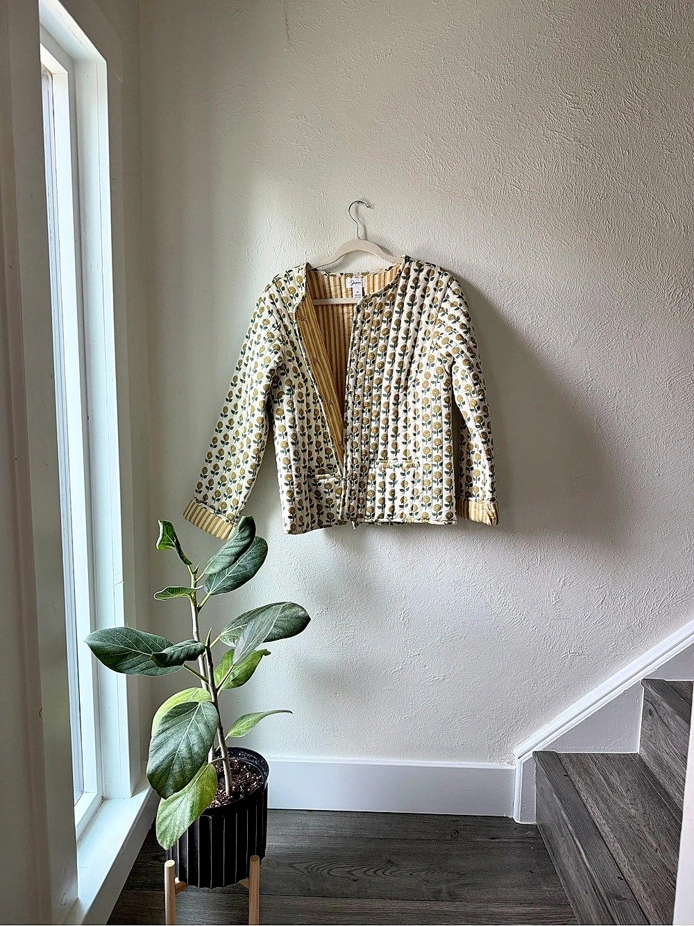 Japna Floral Cotton Jacket in White & Yellow Medium Like New
